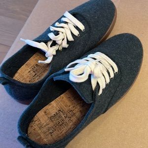 DNA Sustainable Sneakers